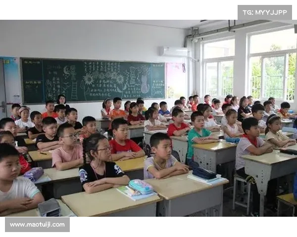 黎明之光下的希望与冒险交织之旅,探索未知与梦想的辉煌篇章 黎明之光下的希望与冒险交织之旅,探索未知与梦想的辉煌篇章
